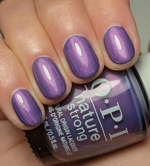 Achieve Grapeness * OPI Nature Strong